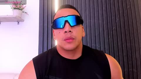 Tom muscle1 online show from November 1, 12:09 pm