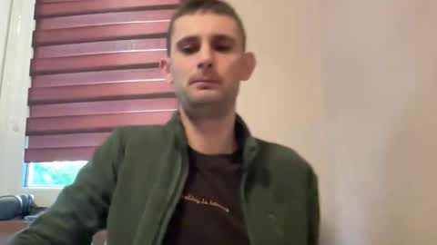 tommilovee online show from April 4, 7:49 am