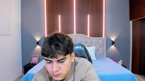 Tommy  online show from November 8, 4:37 am