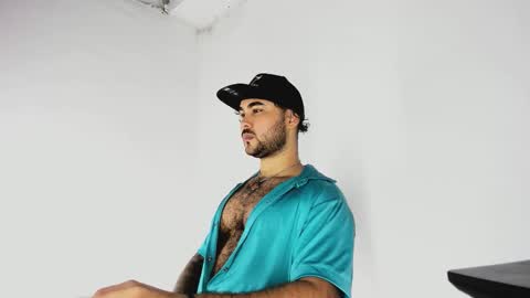 tommy_sccott online show from November 6, 10:24 pm