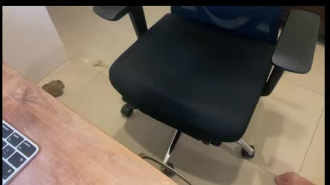tommysmithjones82 online show from May 31, 11:33 am