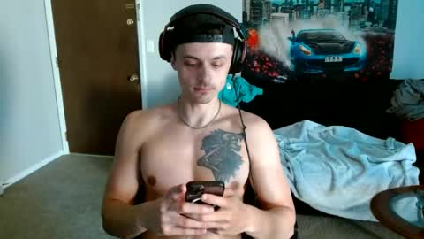 Tommy Strokes online show from June 12, 10:40 pm