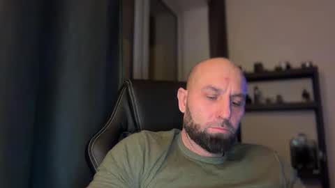 Thomas Fit online show from February 3, 10:15 pm