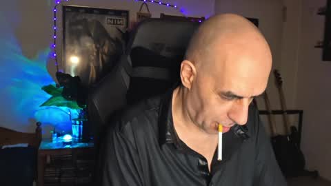 toninspektor online show from April 3, 8:27 pm