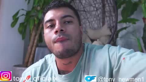 Snapshot of tony_newmen chatting on October 12, 2:27 am tony online show from October 12, 2:27 am