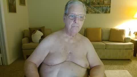 Snapshot of tonysview12000 chatting on October 20, 12:03 am tonysview12000 online show from October 20, 12:03 am