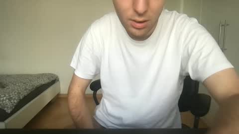 Snapshot of toohottobetrue21 chatting on October 24, 8:49 am Max online show from October 24, 8:49 am