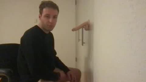 Max online show from February 19, 7:43 pm