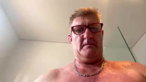 Snapshot of toolie49 chatting on October 22, 2:59 am toolie49 online show from October 22, 2:59 am