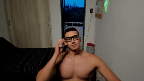 travis bakerr online show from July 20, 11:06 pm