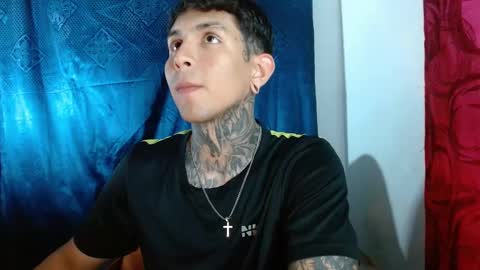 Snapshot of travistanner28 chatting on December 9, 7:35 pm TRAV - INDEPENDENT MODEL online show from December 9, 7:35 pm