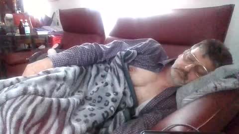 trebgeis1 online show from April 10, 4:14 pm