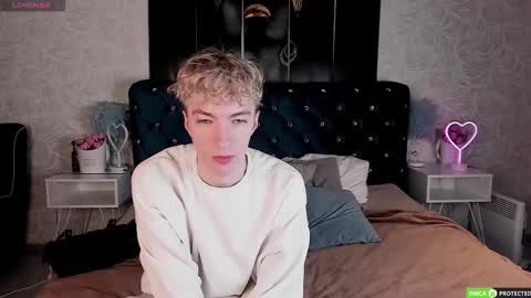 TrevorBenson online show from November 25, 3:30 am