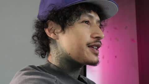 - trieone online show from April 14, 3:22 pm