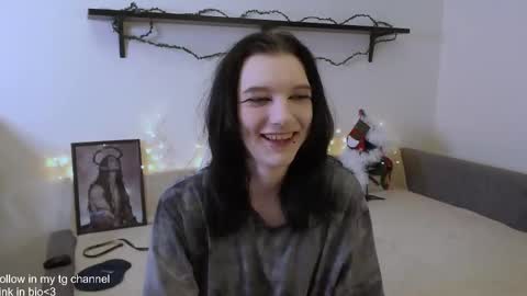 Max  online show from January 11, 4:55 pm