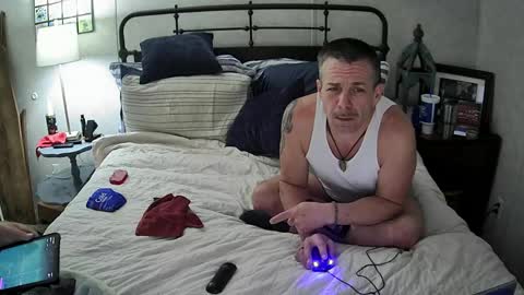 tristonr1986 online show from April 29, 7:13 am