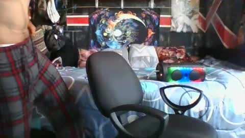 Andrew online show from July 10, 7:05 pm