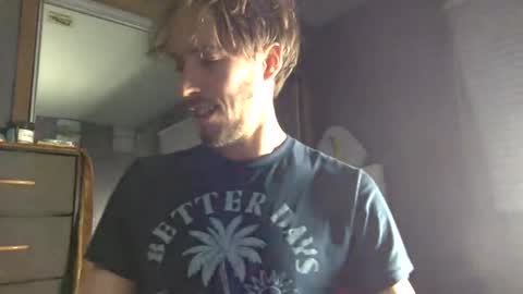 troal93 online show from April 4, 1:24 am