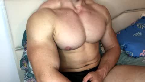 Snapshot of troncq chatting on September 25, 7:35 pm Troncq online show from September 25, 7:35 pm