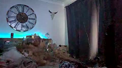 turkzuowt online show from December 22, 6:49 pm