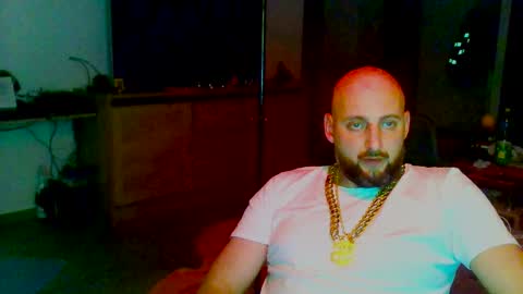 Snapshot of twardyidlugi chatting on February 2, 1:12 am twardyidlugi online show from February 2, 1:12 am