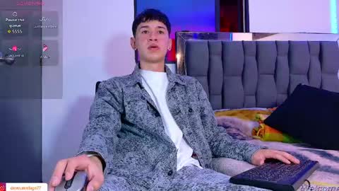 Mr Daren online show from June 1, 6:19 pm