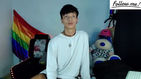 Snapshot of twink_sebas_ chatting on December 13, 6:42 am Bad boy sebastian online show from December 13, 6:42 am