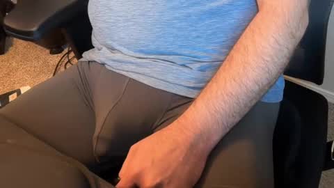 Snapshot of twinkboylover321 chatting on March 8, 6:35 pm Tell me what to do online show from March 8, 6:35 pm