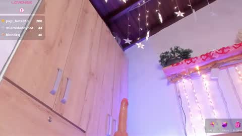 twinksboys_23 online show from March 19, 5:16 pm