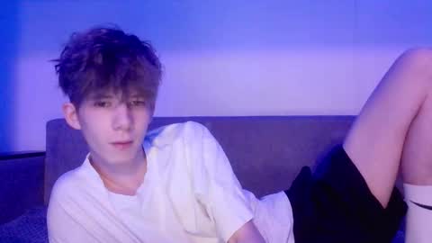 TwiShadow online show from February 14, 4:29 am