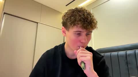 tyler_garrner online show from February 5, 2:35 pm