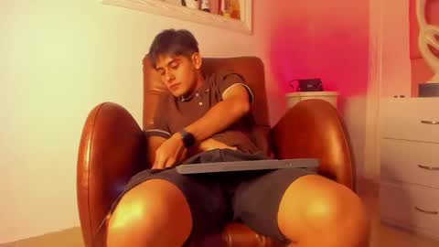 Tyler  online show from April 9, 4:21 am