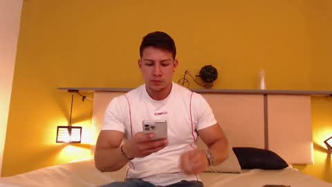 Snapshot of tyronyx chatting on October 1, 7:18 pm tyronyx online show from October 1, 7:18 pm