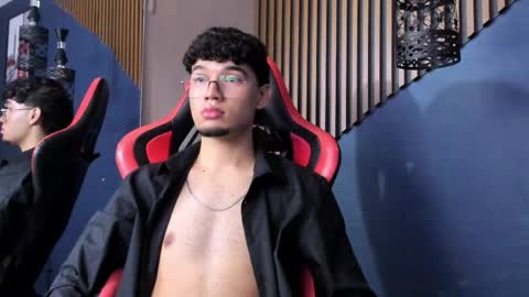 TysonLara online show from April 5, 9:55 pm