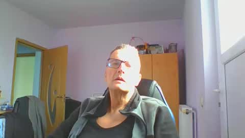 ulmeni4 online show from December 5, 10:55 am