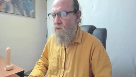 Uncle Hottie online show from March 3, 5:42 pm