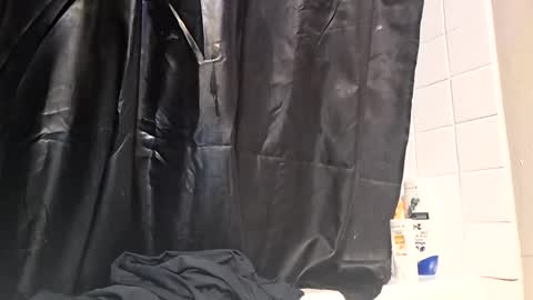 unfoldedlaundry online show from June 18, 6:13 pm