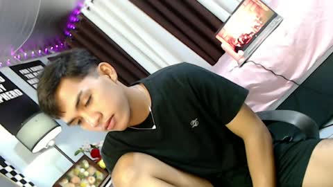 ur_shan21 online show from August 7, 6:47 pm