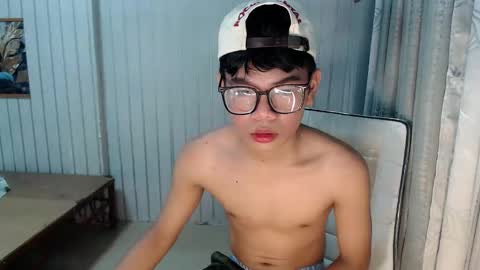 urdreamboy_doms online show from March 27, 11:22 am