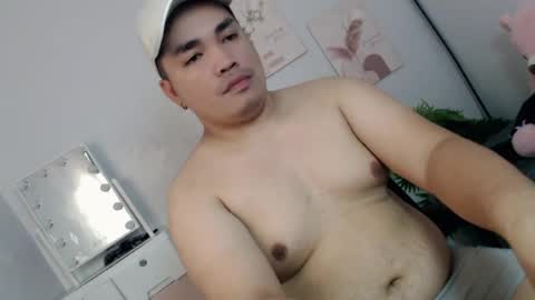 ure_fattytoy143 online show from July 14, 5:22 am