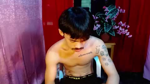 urhunky_boy online show from July 18, 4:08 am