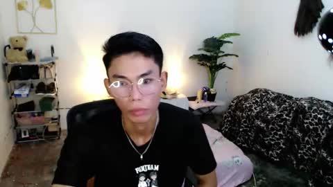 Snapshot of urnaughtydreamboy_rence chatting on October 20, 4:38 am Rence online show from October 20, 4:38 am