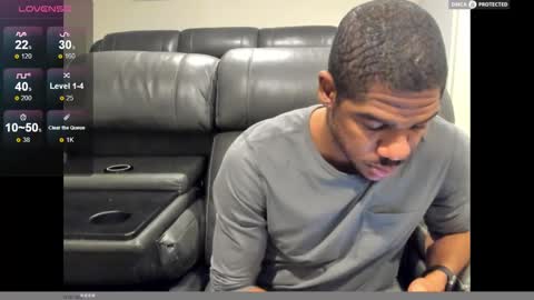 Snapshot of urnewdaddy90 chatting on February 24, 7:11 am Big Daddy online show from February 24, 7:11 am