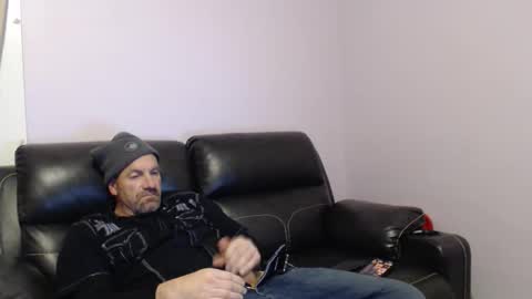 urslav75 online show from December 14, 11:39 am