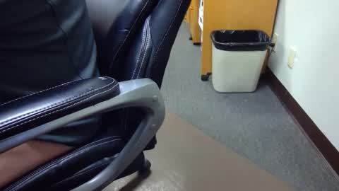 useemie online show from December 22, 11:46 pm