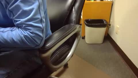 useemie online show from November 27, 12:58 am