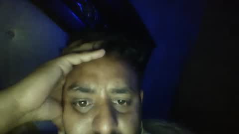 Snapshot of usman184 chatting on March 5, 9:39 pm Mian184 online show from March 5, 9:39 pm