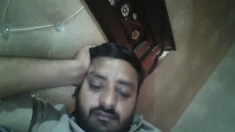 Snapshot of usman184 chatting on January 28, 8:25 am Mian184 online show from January 28, 8:25 am