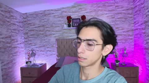 UYUKIE online show from April 13, 4:02 am