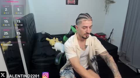 valentino online show from November 14, 12:58 am